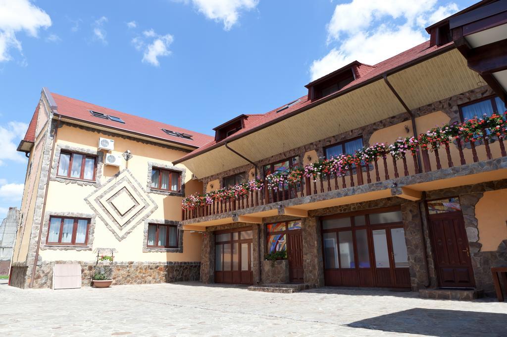 Hotel Aramia Satu Mare Exterior foto