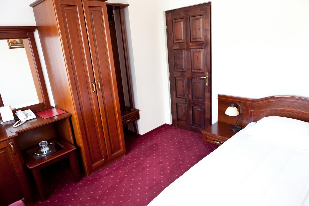 Hotel Aramia Satu Mare Exterior foto
